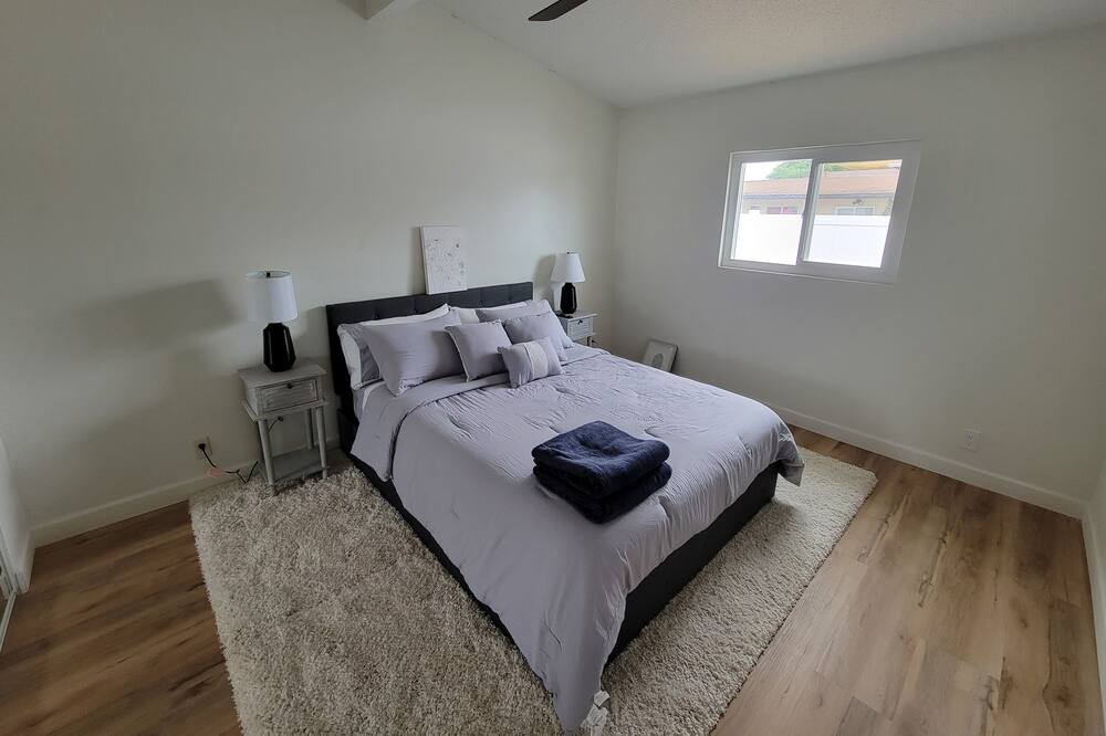 Photo of Bedroom in Westside Costa Mesa