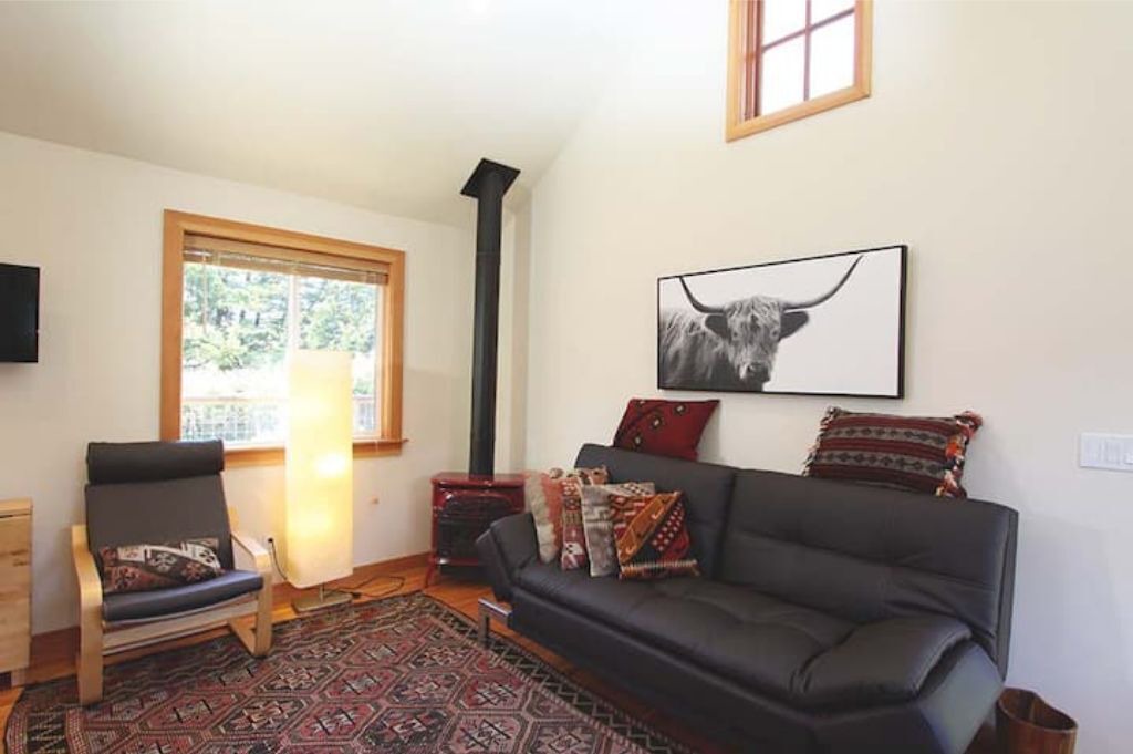 Photo of Livingroom in McDonald