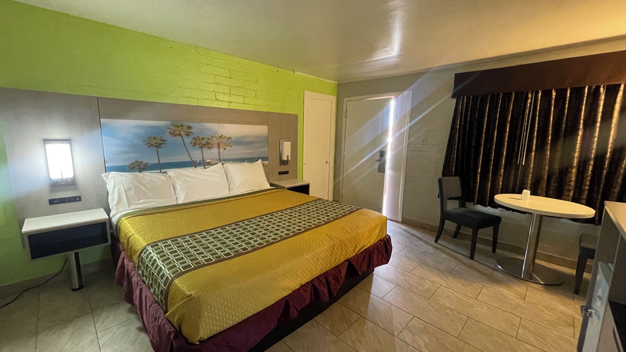 Photo of Bedroom in Apple Valley