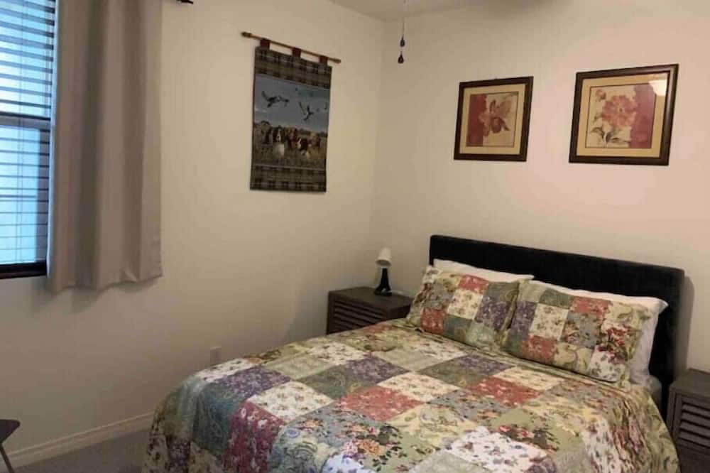 Photo of Bedroom in Mira Loma