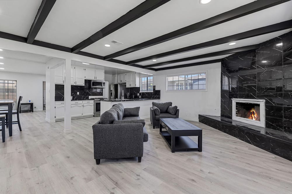 Photo of Livingroom in Gardena