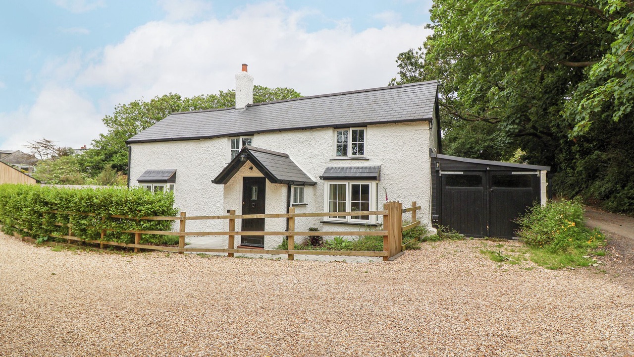 Photo of Outdoor in Barton-on-Sea