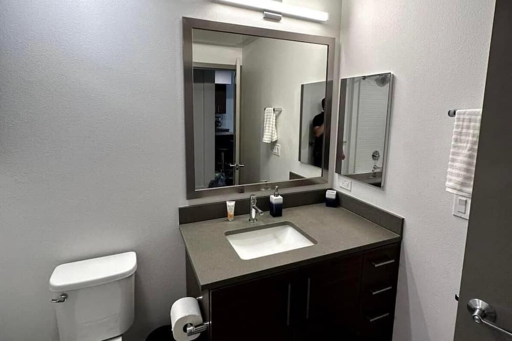 Photo of Bathroom in Anaheim Colony Historic District