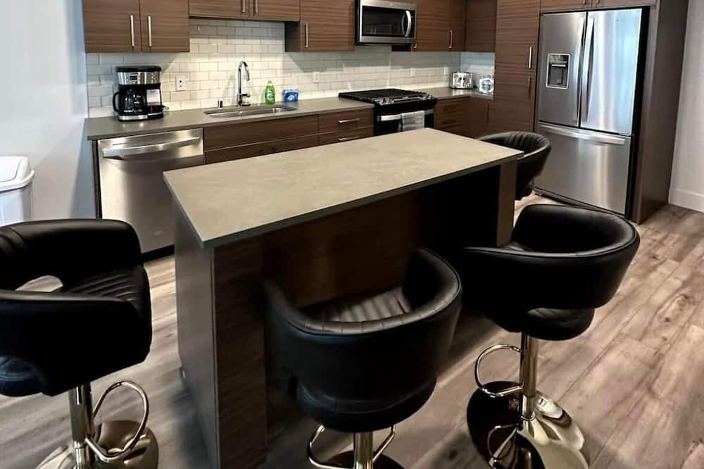 Photo of Kitchen in Anaheim Colony Historic District