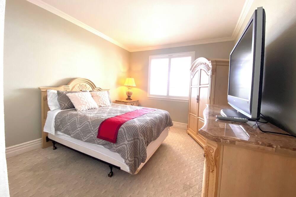 Photo of Bedroom in Chino
