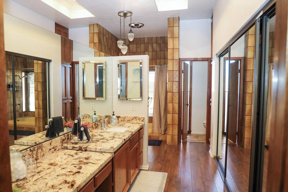 Photo of Bathroom in Jurupa Valley