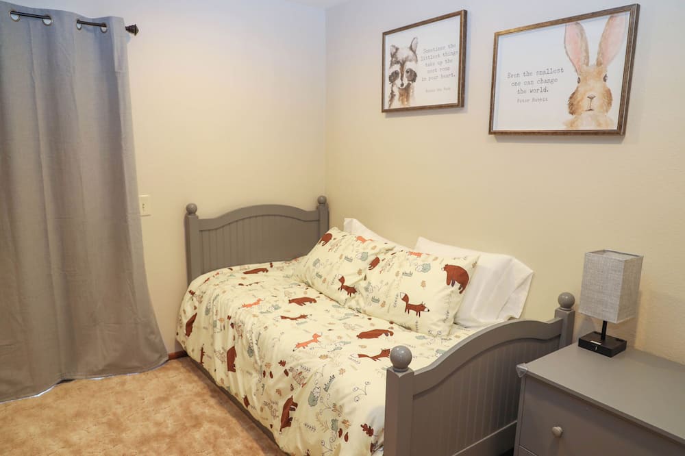 Photo of Bedroom in Jurupa Valley