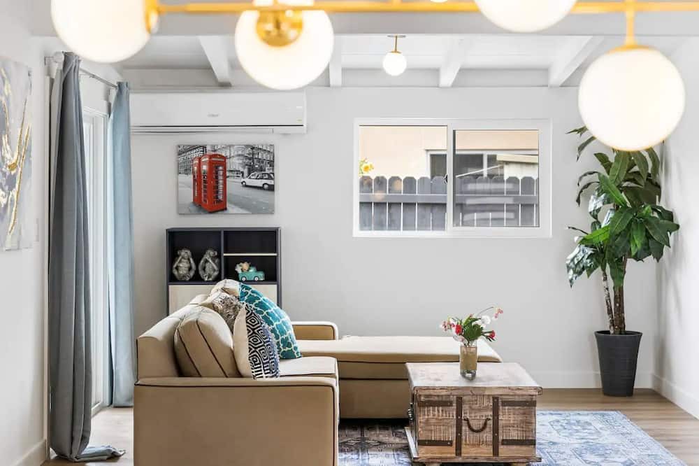 Photo of Livingroom in Rowland Heights