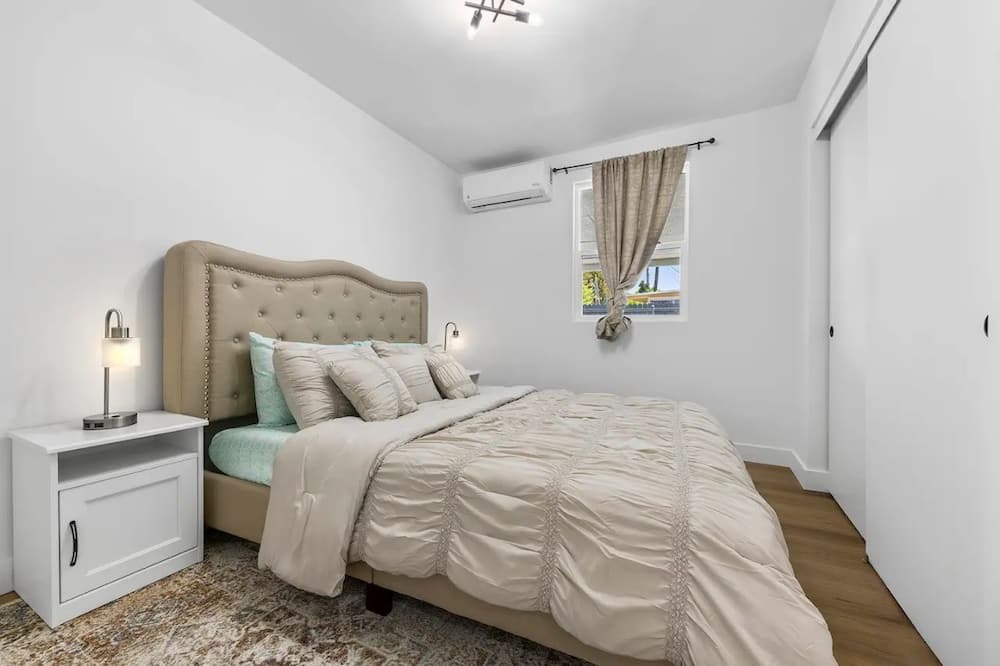 Photo of Bedroom in Rowland Heights