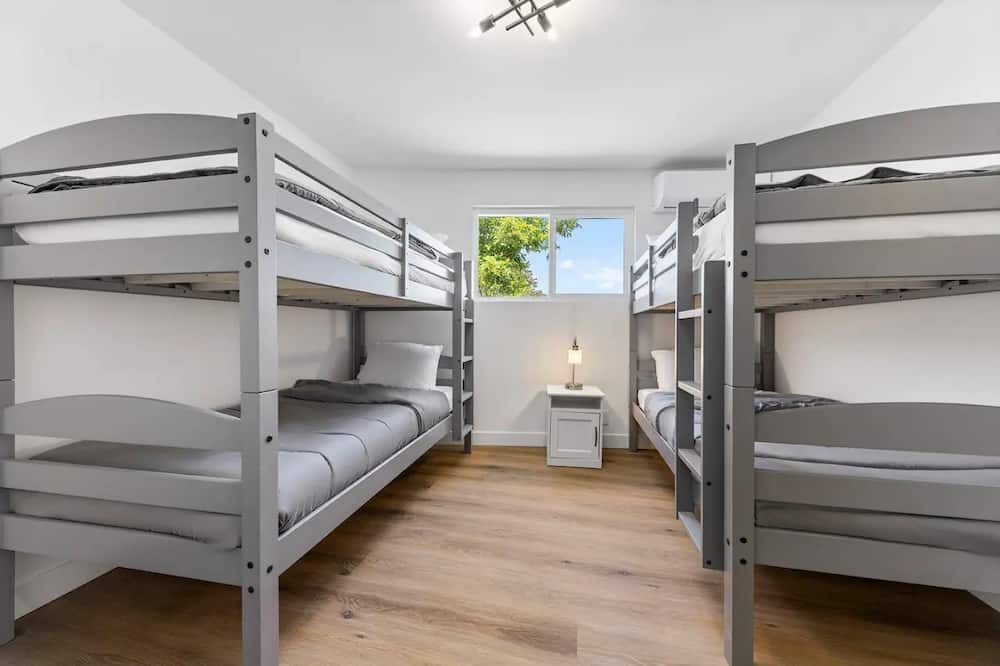 Photo of Bedroom in Rowland Heights