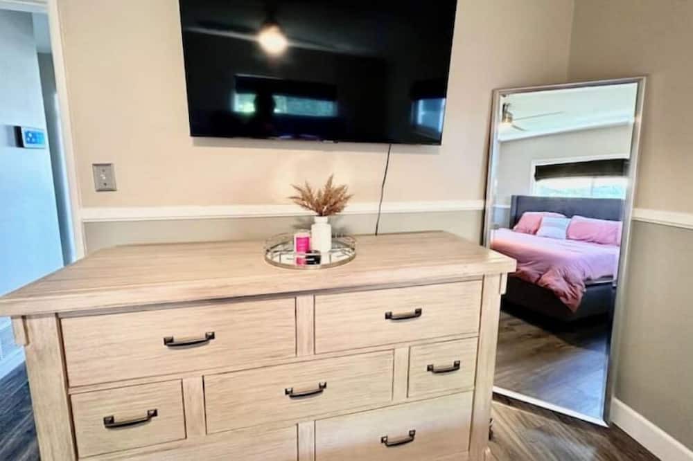 Photo of Bedroom in Whittier