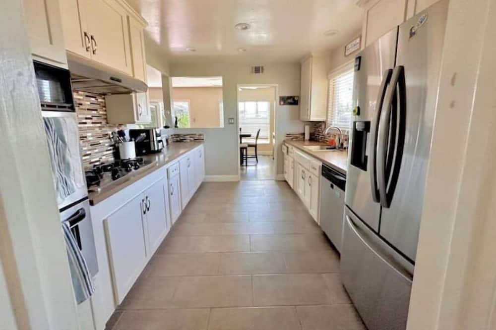 Photo of Kitchen in Whittier