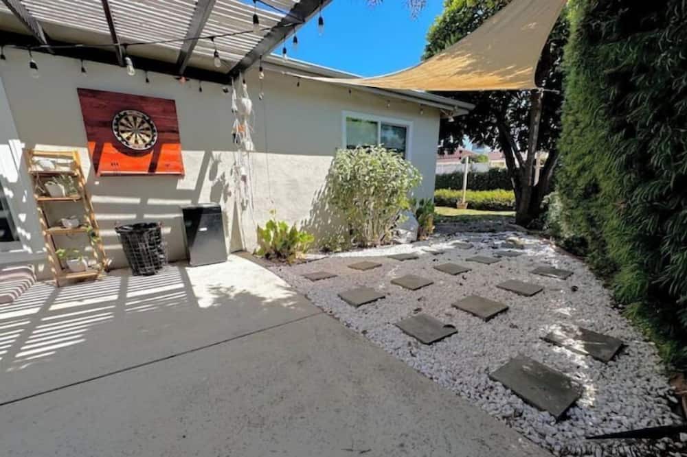 Photo of Outdoor in Whittier