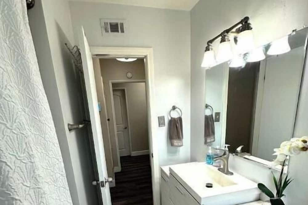 Photo of Bathroom in Whittier