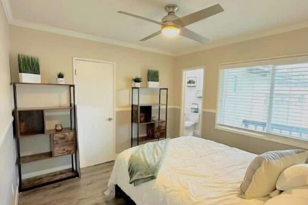Photo of Bedroom in Whittier
