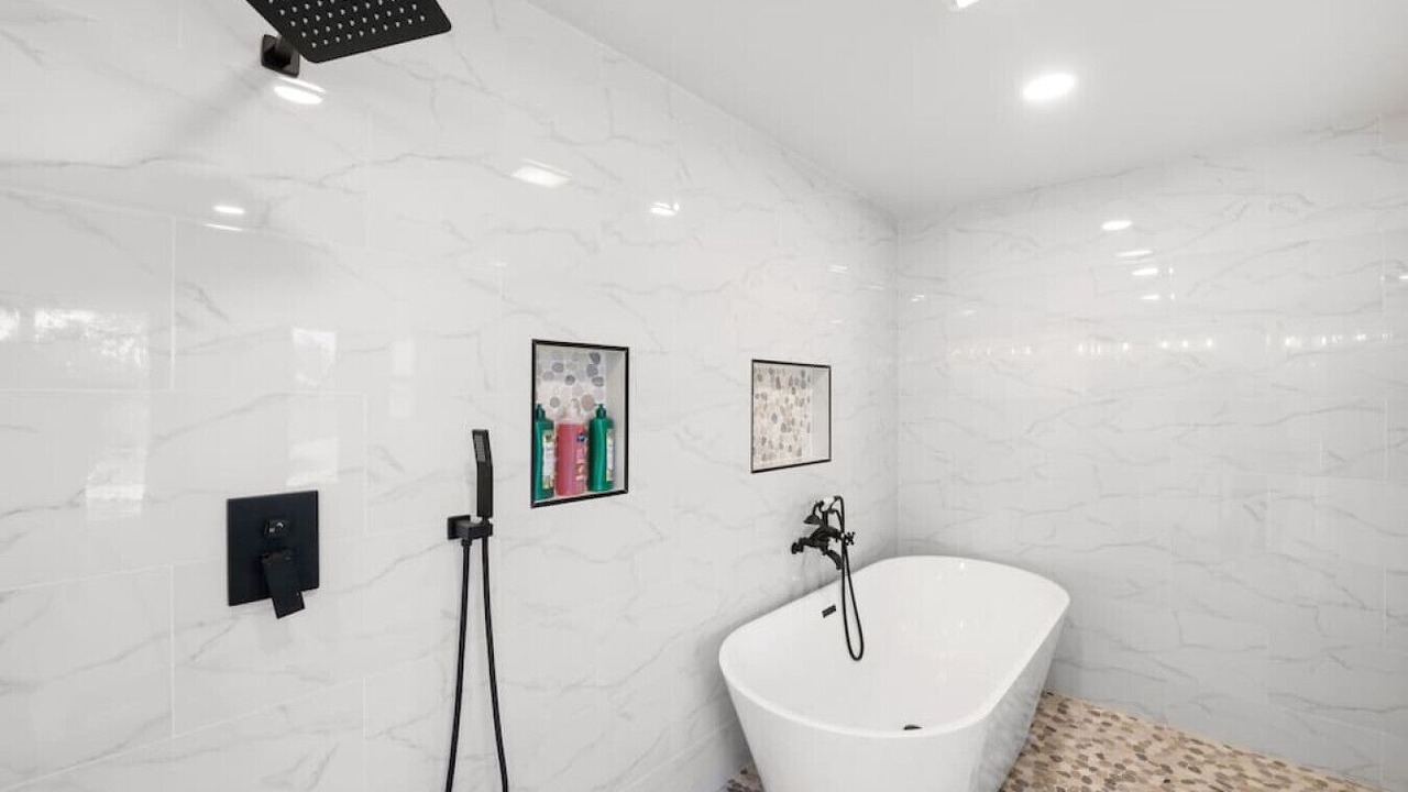 Photo of Bathroom in Vista