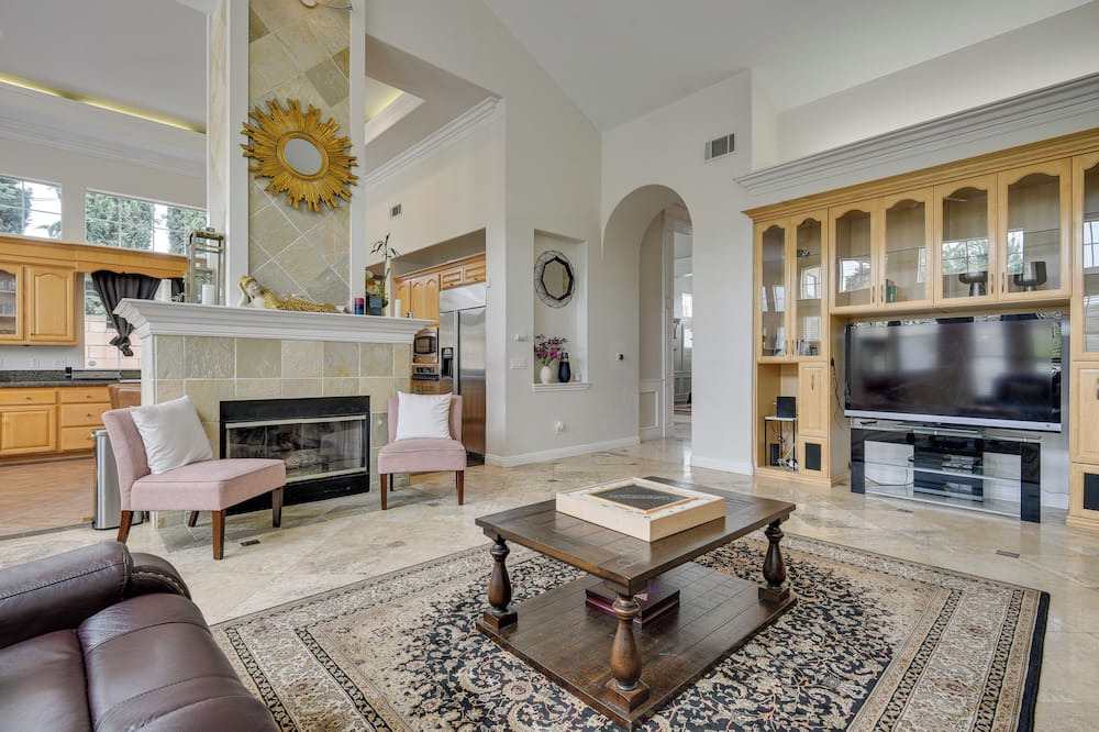 Photo of Livingroom in Rowland Heights