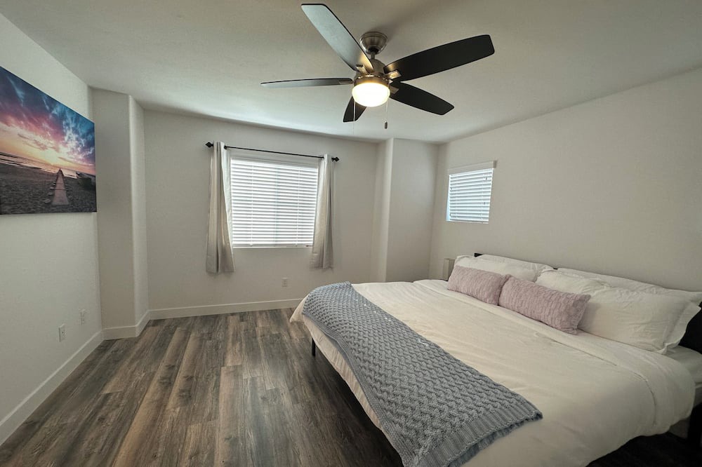 Photo of Bedroom in El Monte