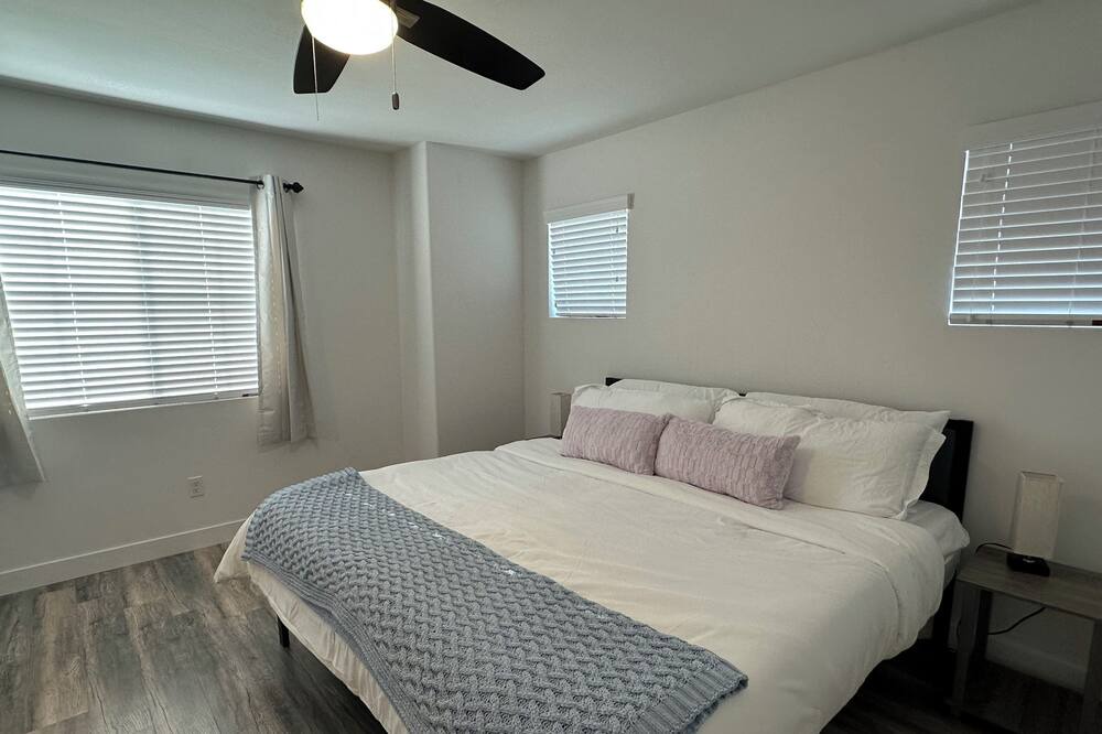 Photo of Bedroom in El Monte