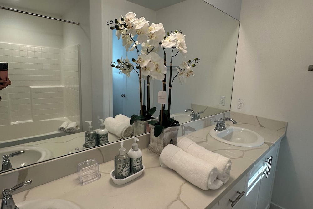 Photo of Bathroom in El Monte