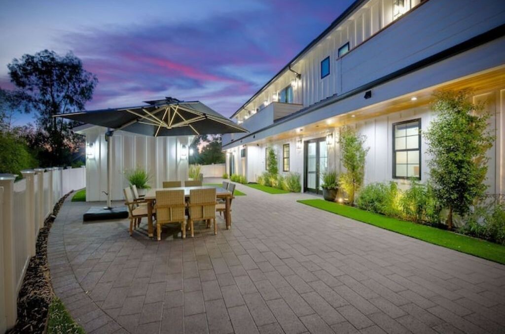 Photo of Outdoor in College West