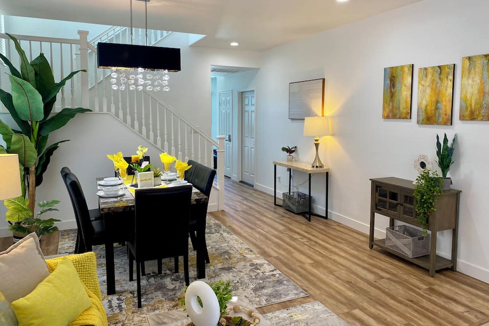 Photo of Bedroom in Midway