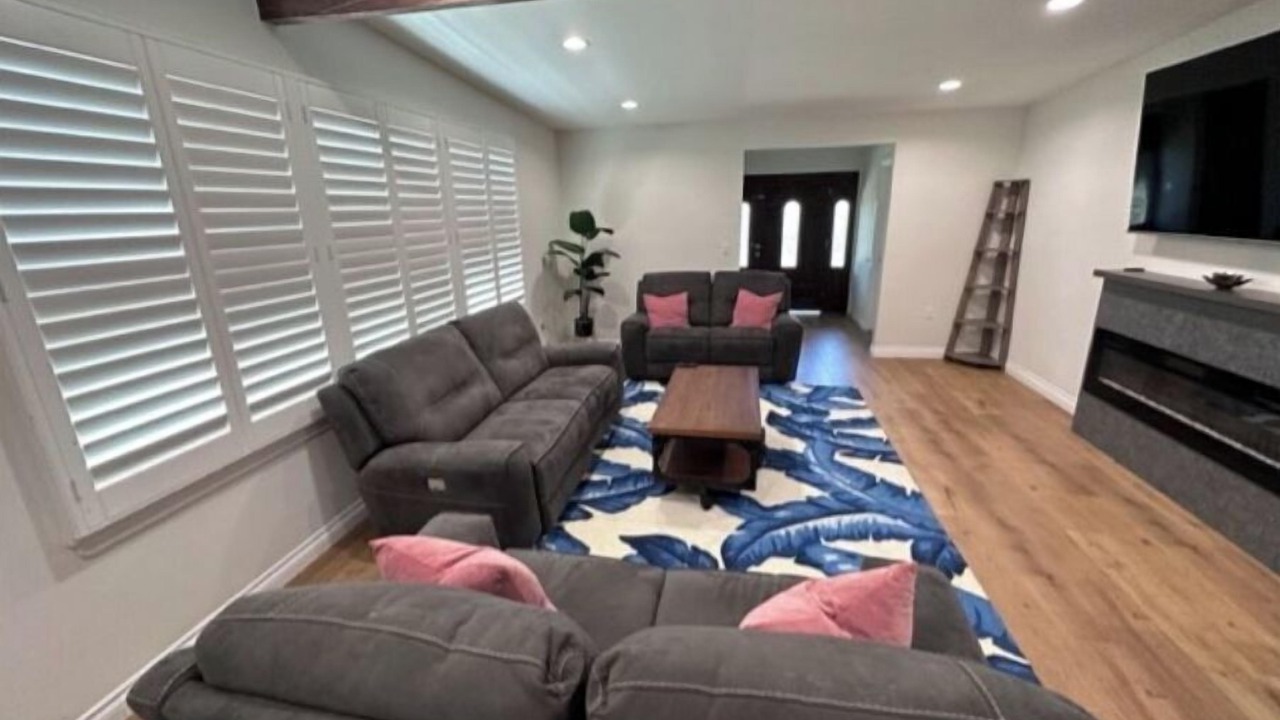 Photo of Livingroom in Chatsworth