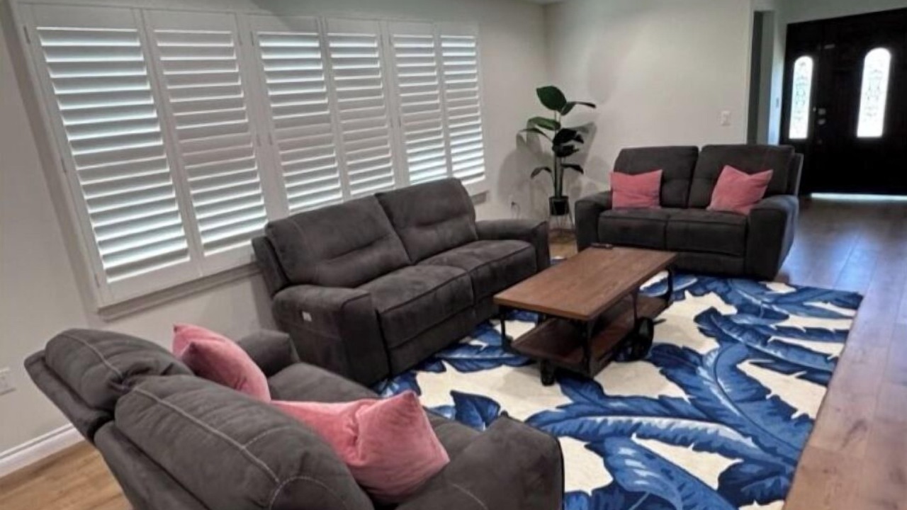 Photo of Livingroom in Chatsworth