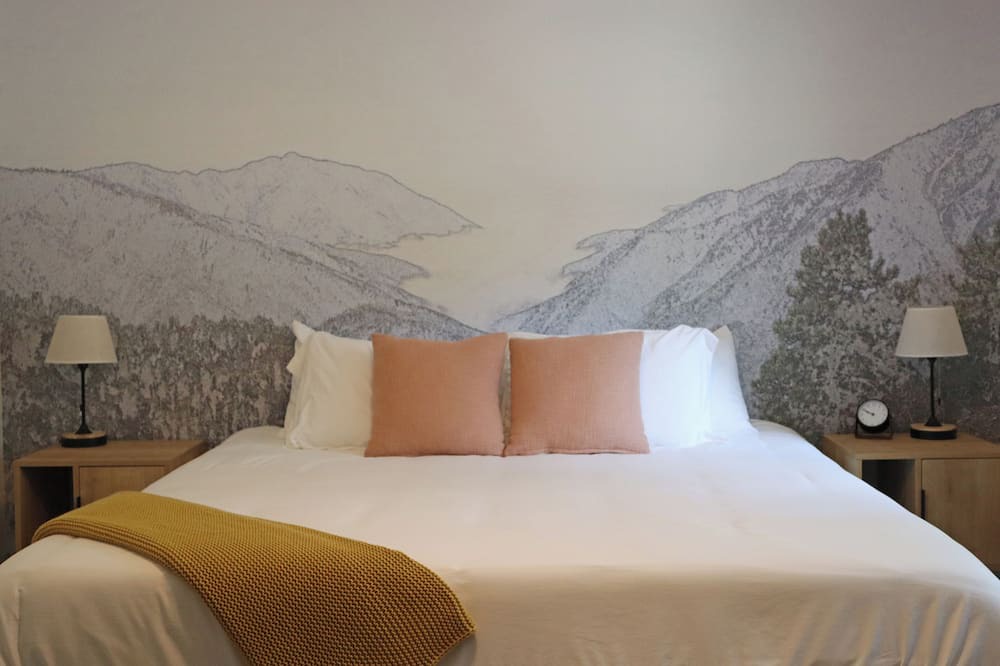 Photo of Bedroom in Wrightwood