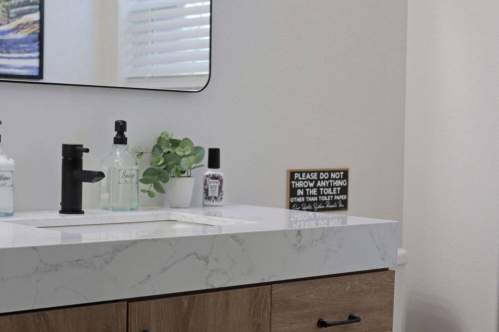 Photo of Bathroom in Wrightwood