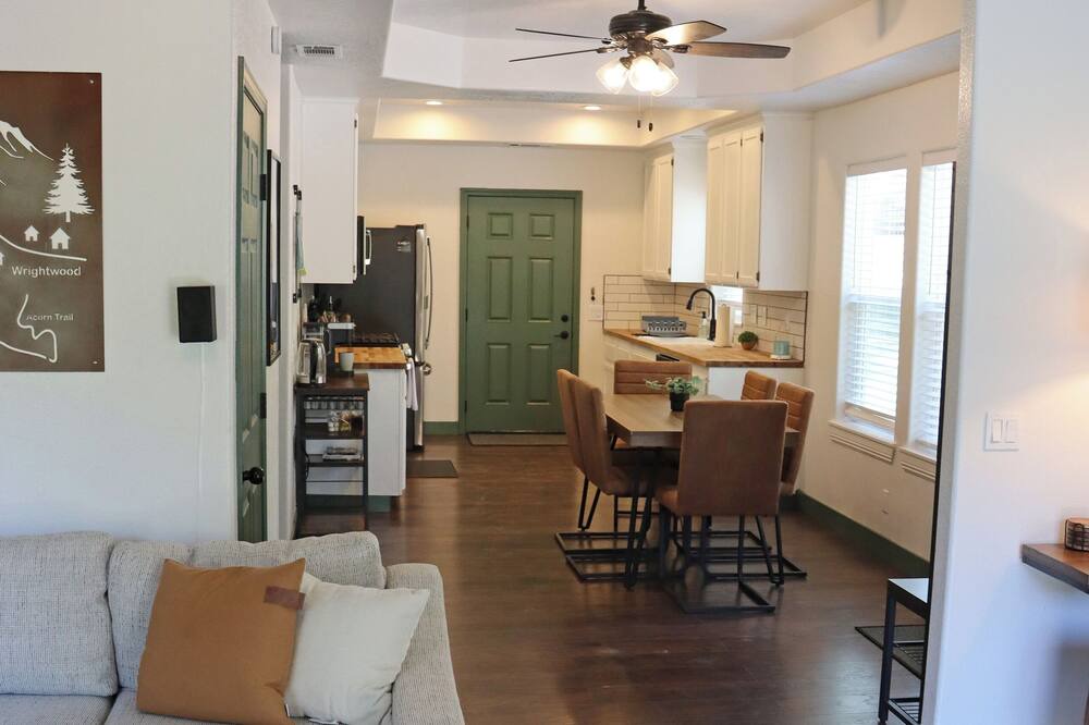 Photo of Livingroom in Wrightwood