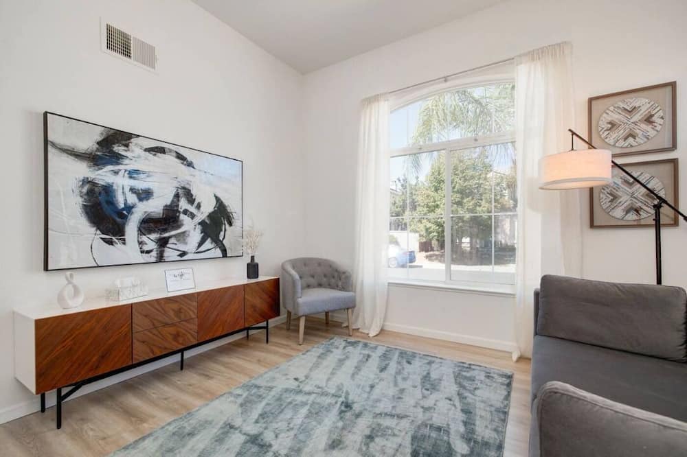 Photo of Livingroom in North Natomas