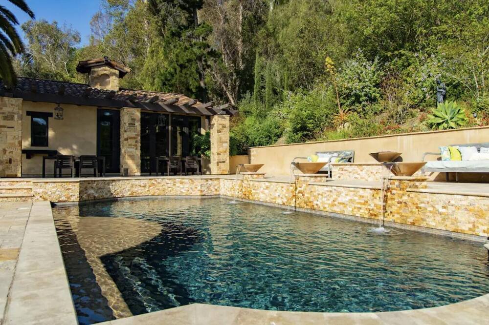 Photo of Outdoor in Cowan Heights