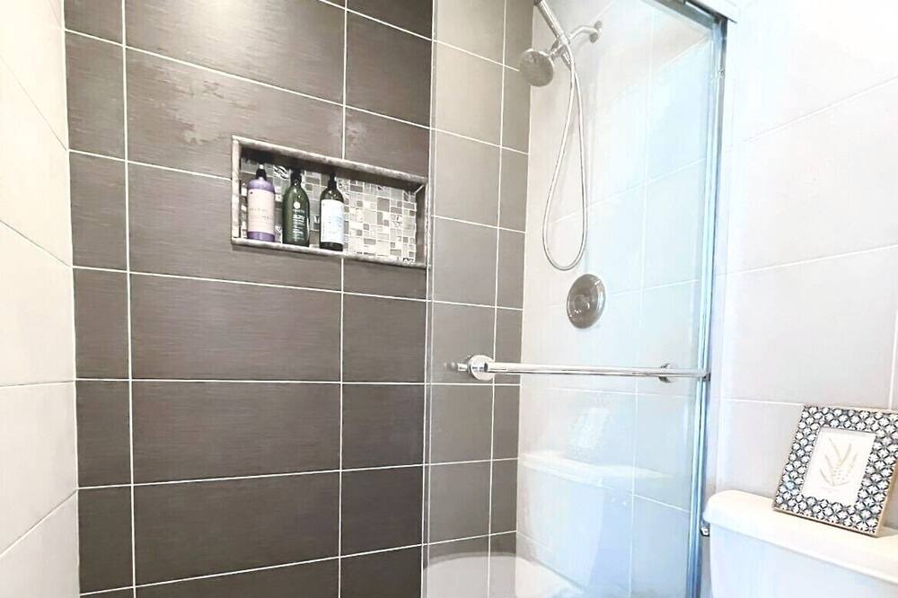 Photo of Bathroom in Serra Mesa