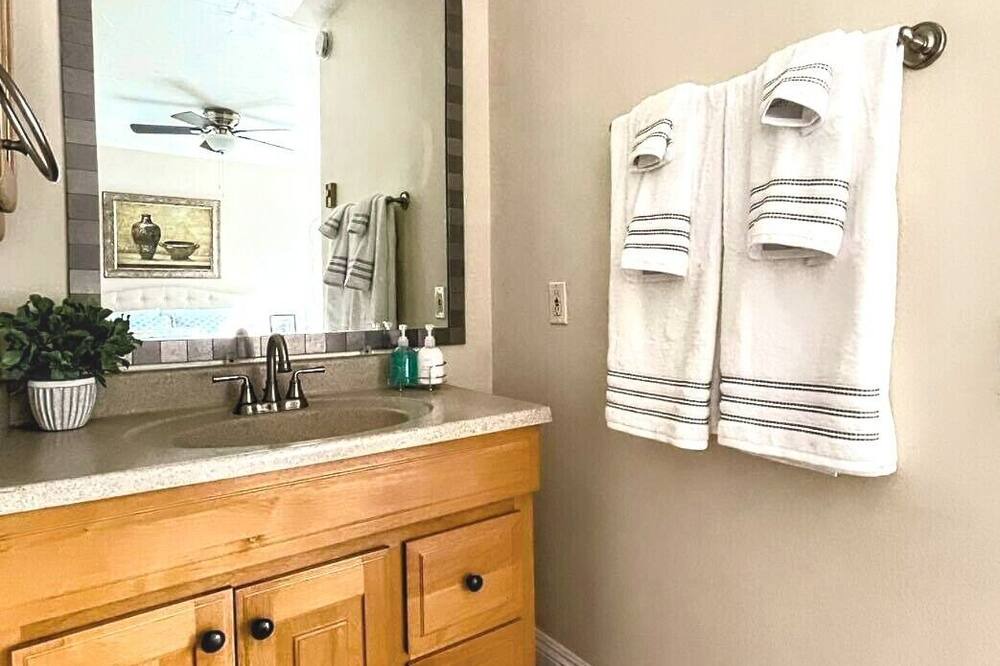 Photo of Bathroom in Serra Mesa