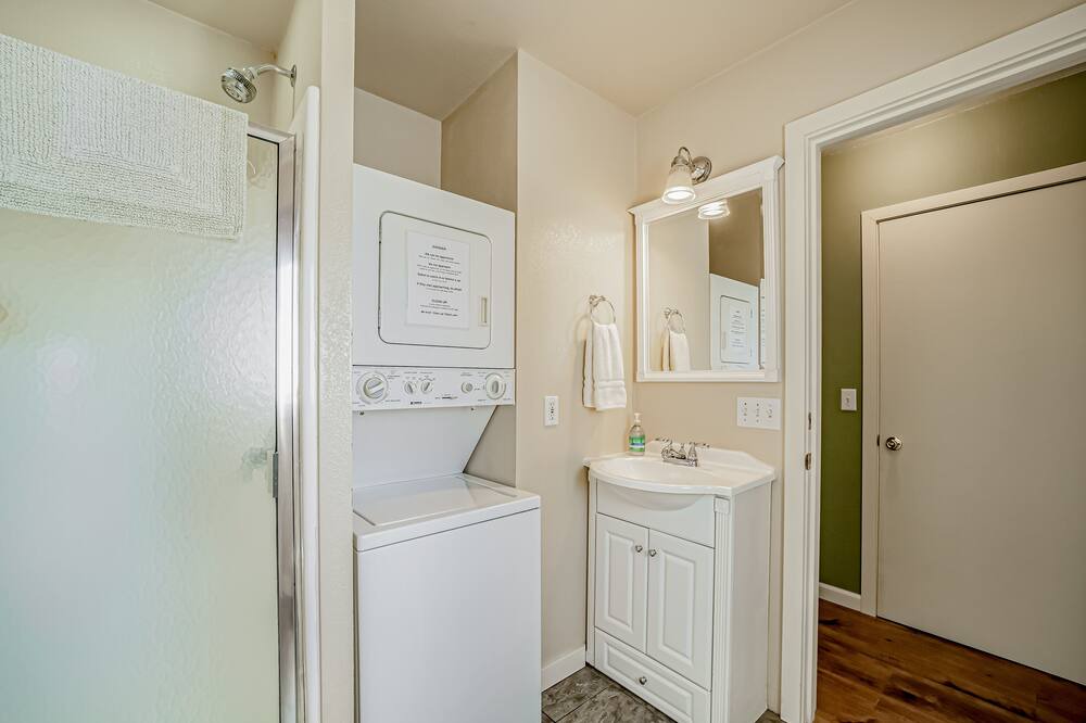 Photo of Bathroom in Orick