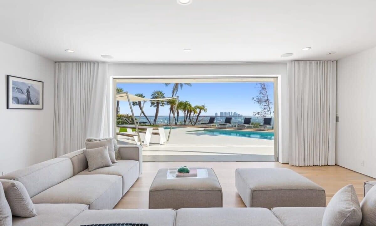 Photo of Livingroom in The Bird Streets
