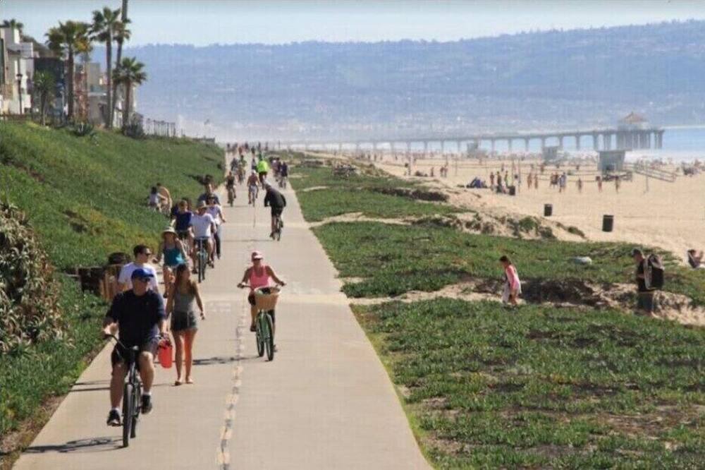 Photo of Others in Gas Lamp Section
