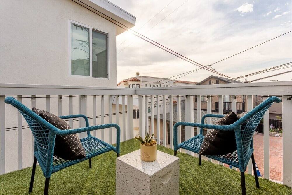 Photo of Patio Balcony in Gas Lamp Section