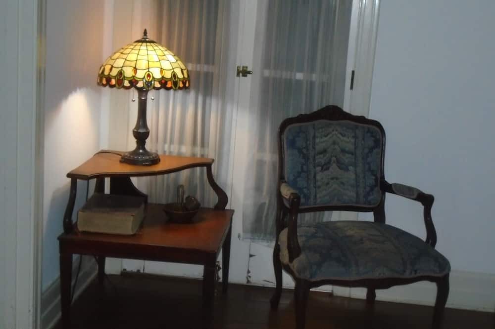 Photo of Bedroom in Verdugo Viejo