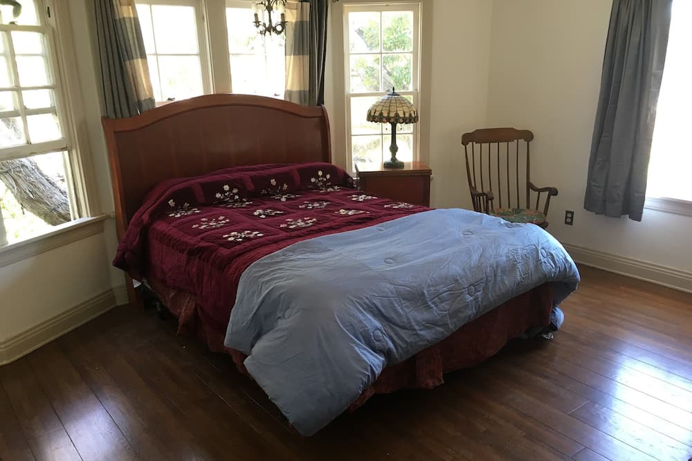 Photo of Bedroom in Verdugo Viejo