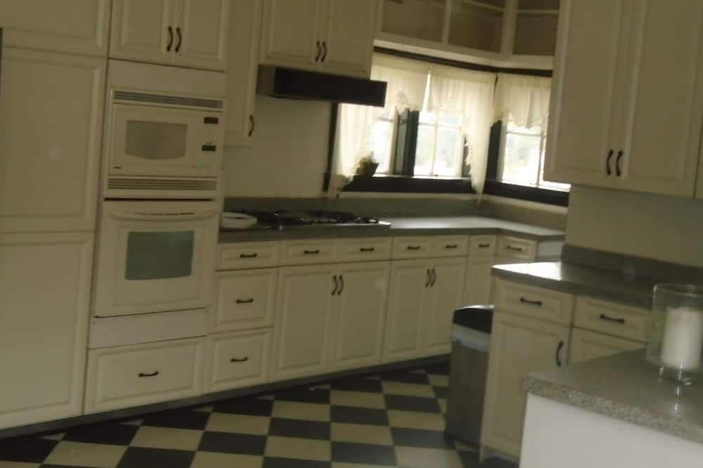 Photo of Kitchen in Verdugo Viejo