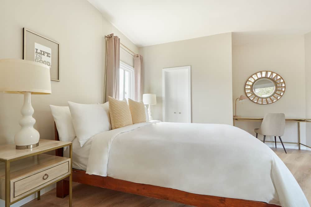 Photo of Bedroom in Beverly Hills