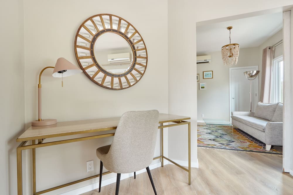 Photo of Bedroom in Beverly Hills