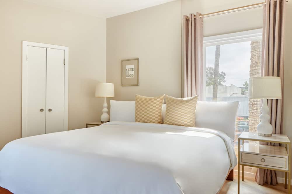 Photo of Bedroom in Beverly Hills