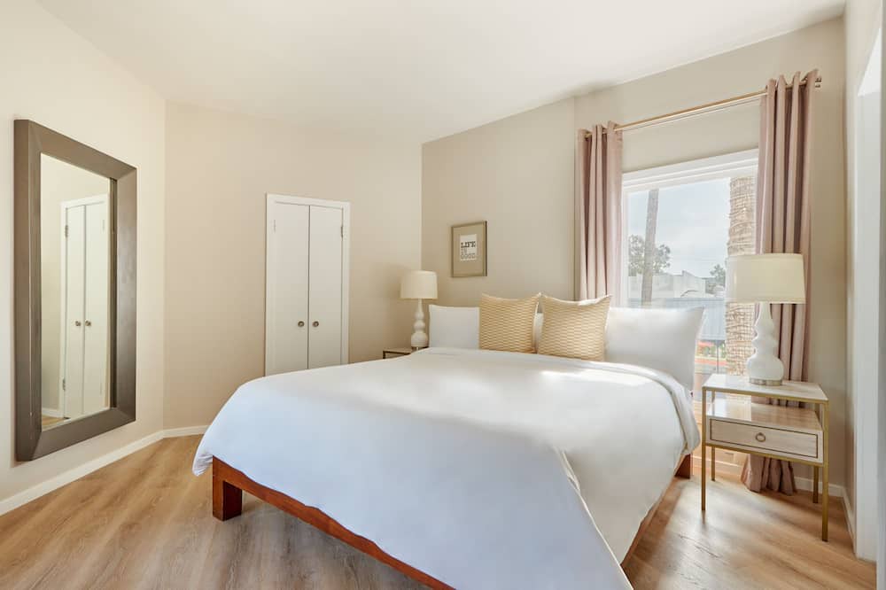 Photo of Bedroom in Beverly Hills