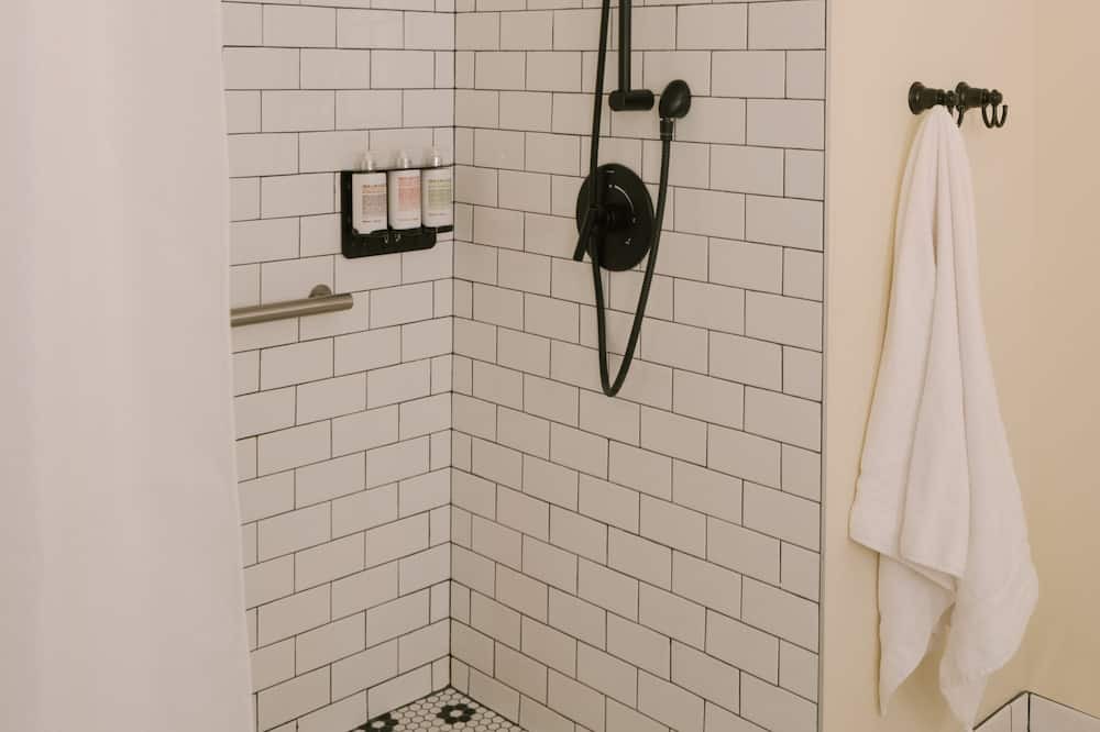 Photo of Bathroom in Sawtelle