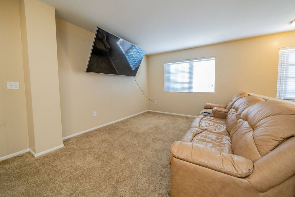 Photo of Livingroom in Mira Loma