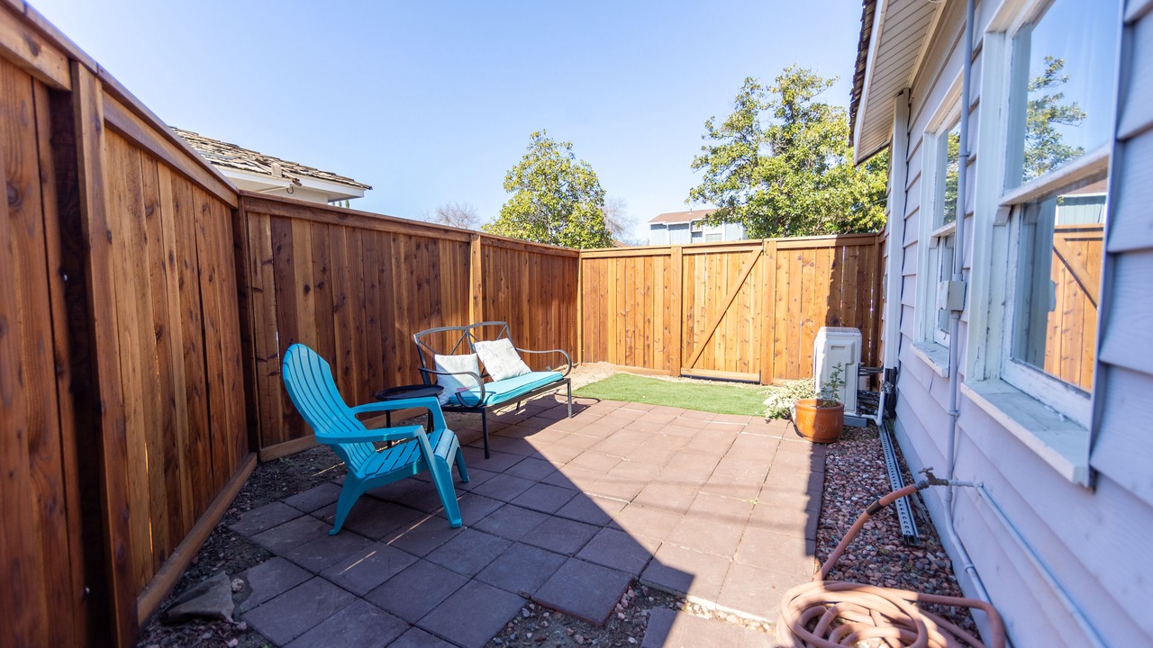 Photo of Patio Balcony in Northwest Anaheim