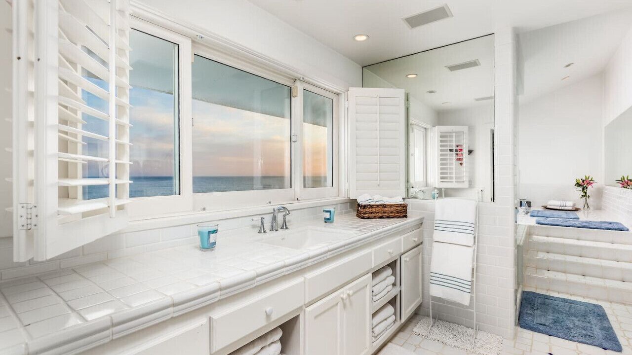 Photo of Kitchen in Eastern Malibu